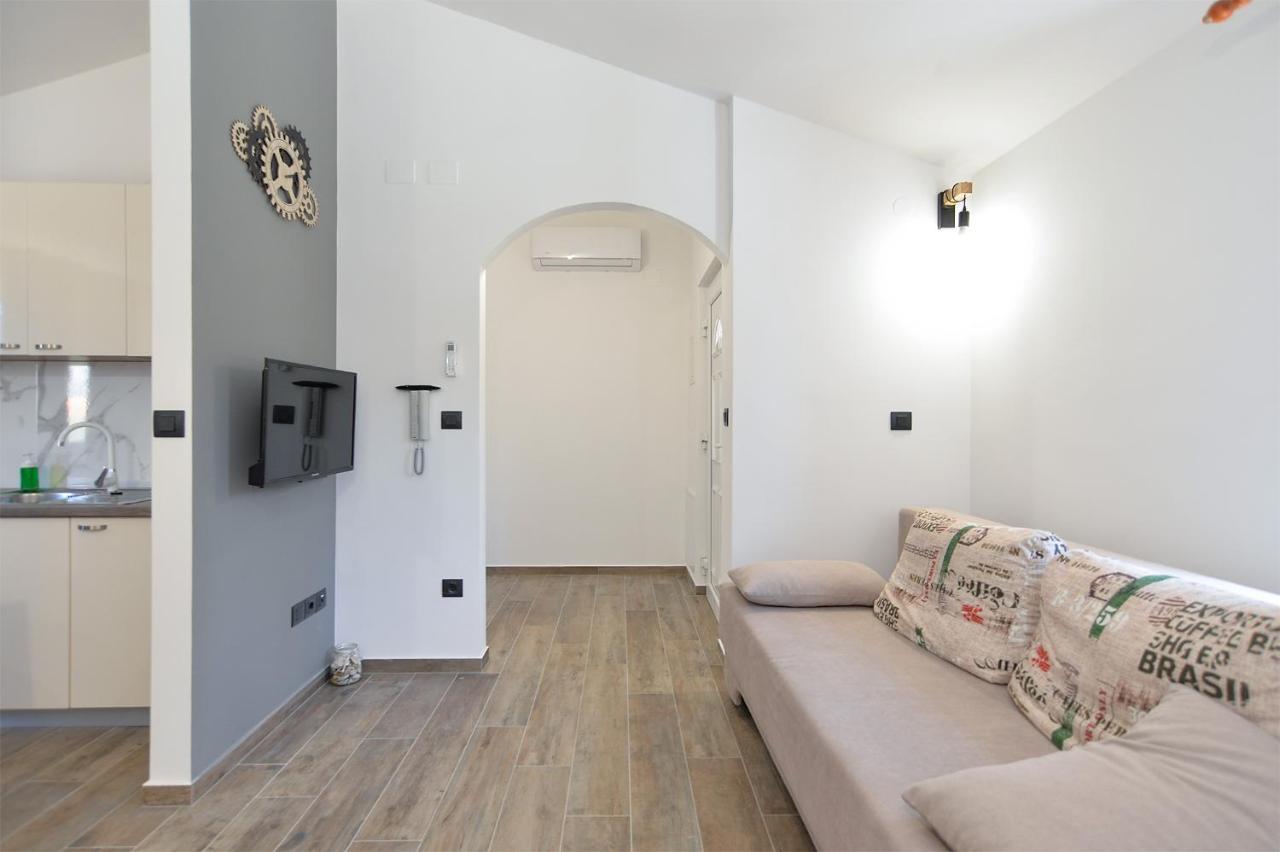 Apartments Elizabeta 1701 Fazana Exterior photo
